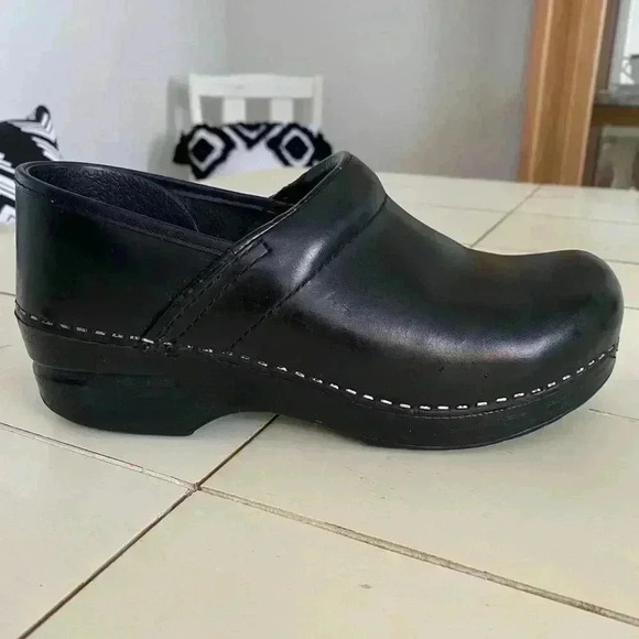Dansko Professional Women's Clogs 38 US 7.5-8 Black Cabrio Leather Nursing Shoe - Picture 5 of 13